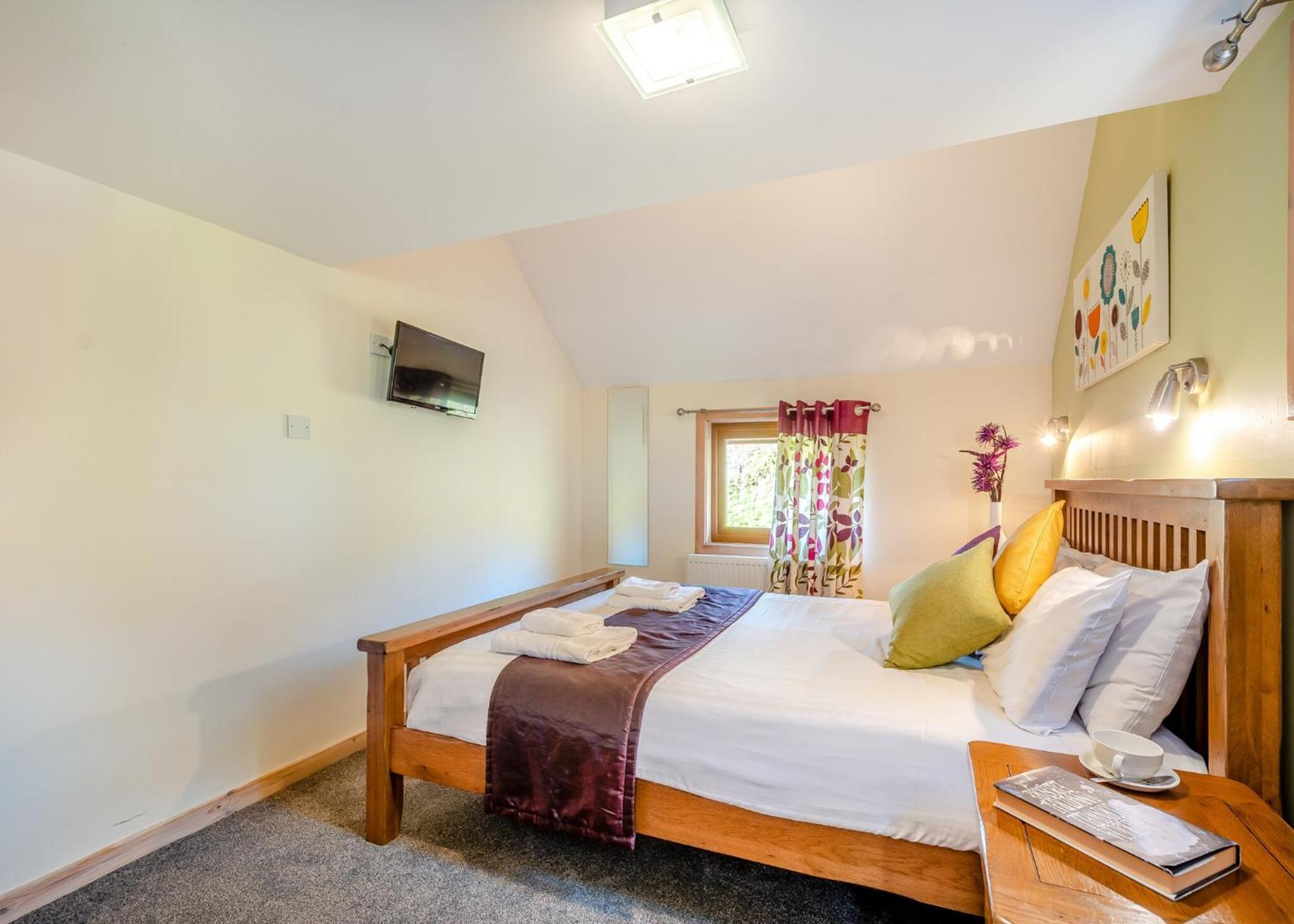 Nunland Hillside Lodges Holywood  Exterior photo