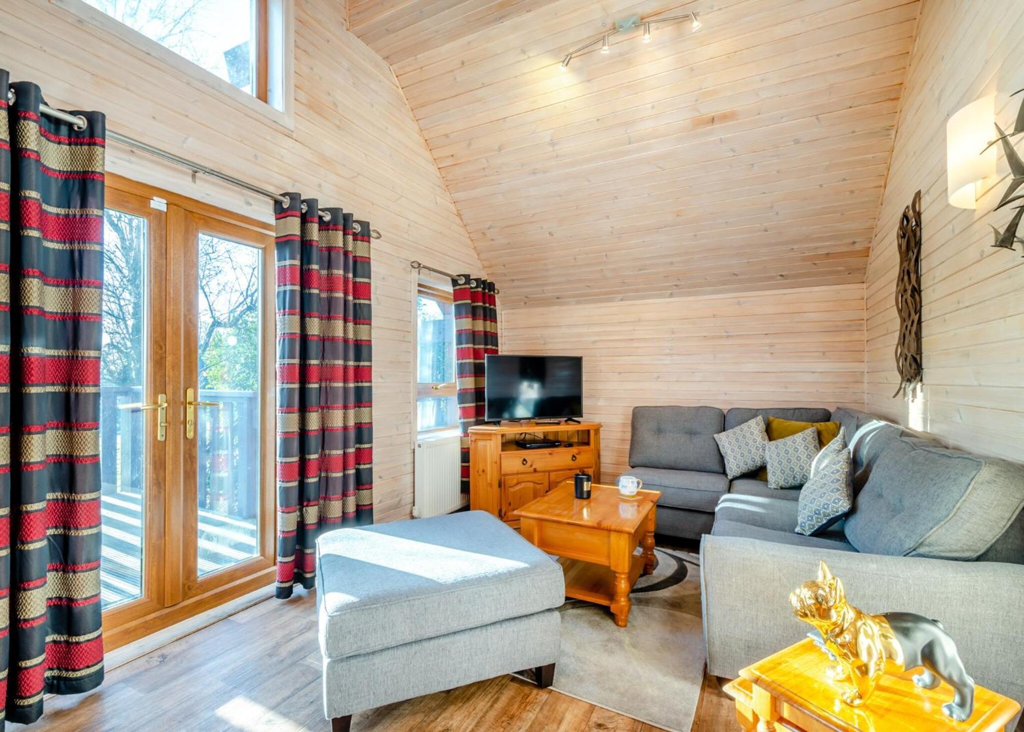 Nunland Hillside Lodges Holywood  Exterior photo